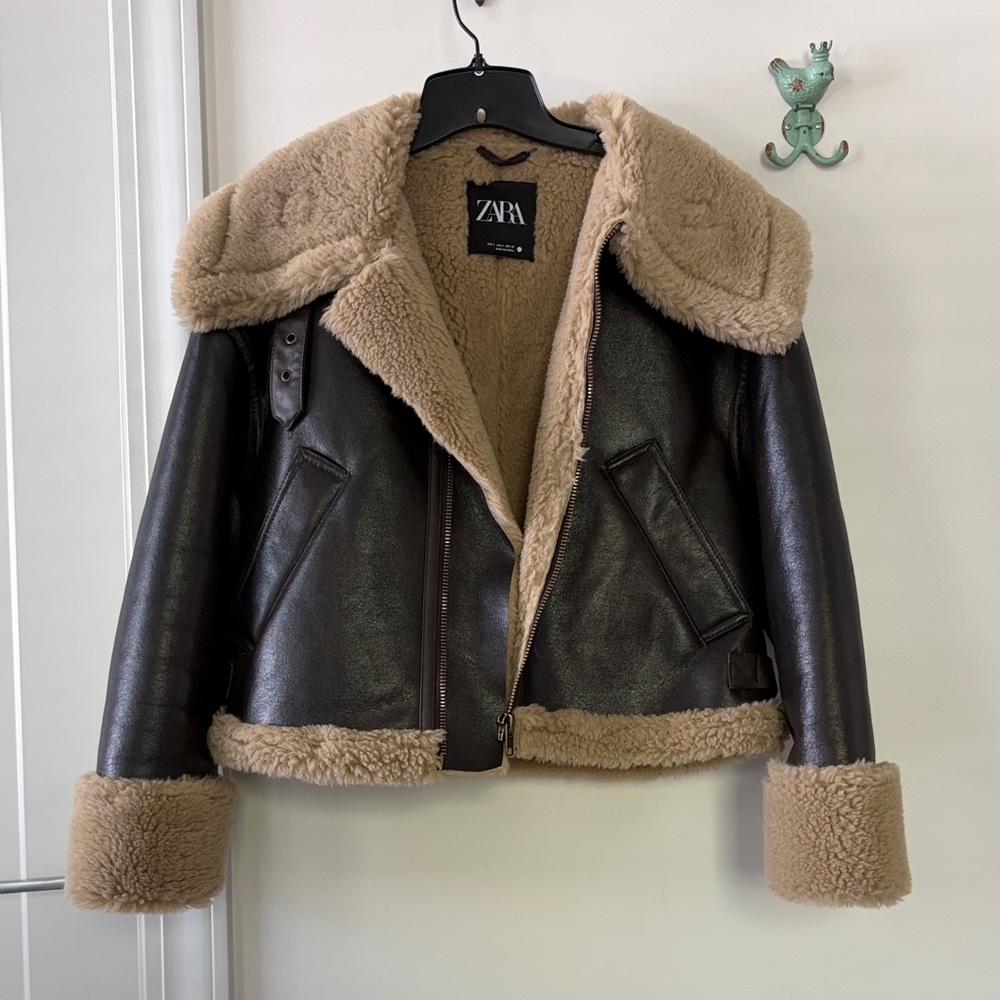 Zara Women’s Brown Double-Faced Faux Leather Shearling Fur Aviator Jacket - Picture 3 of 7